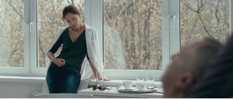 Катя, единственный положительный персонаж из фильма "Елена" (2011) Андрея Звягинцева