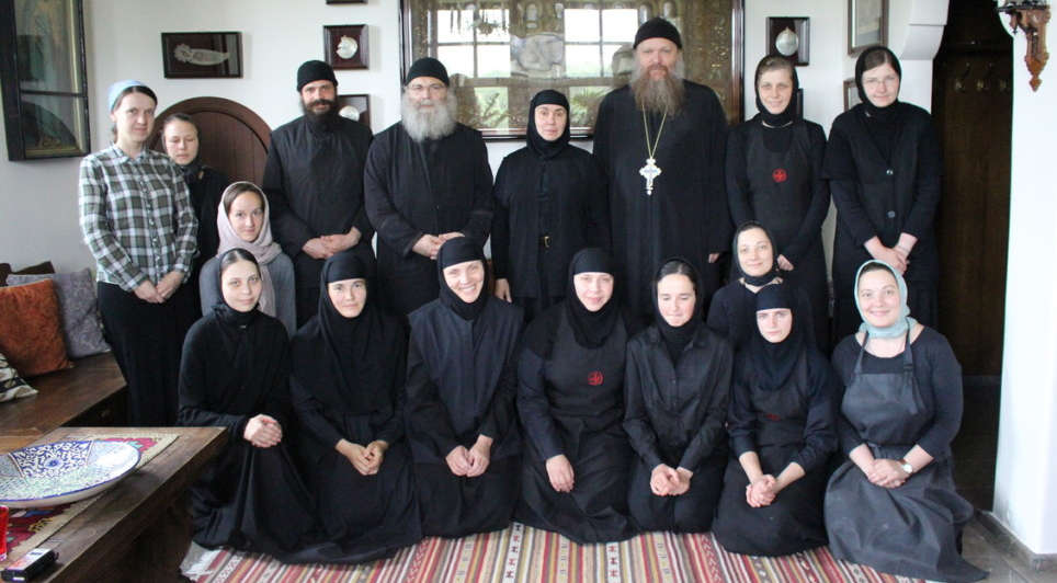 Гости и сёстры Ольшанского женского монастыря